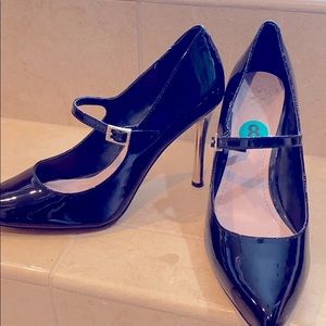 Women’s heel shoes